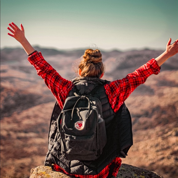 Meet your Posher, Anthea✨ - Picture 8 of 9